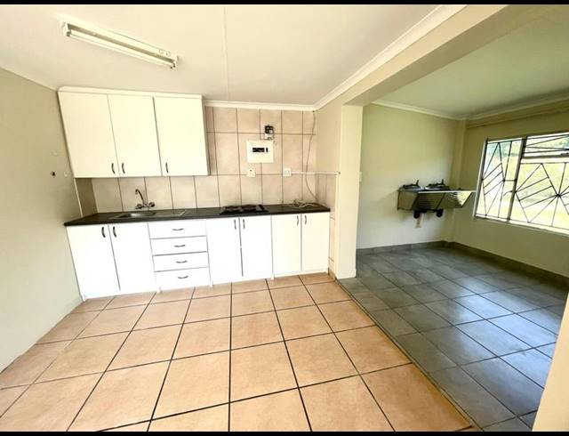 2 BEDROOM PROPERTY TO RENT IN MIEDERPARK